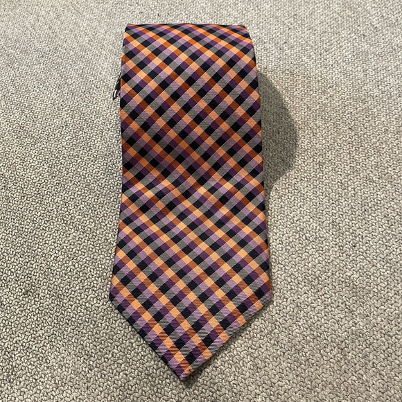 Geoffrey Beene Other - Geoffrey Beene black Iran’s and purple tie